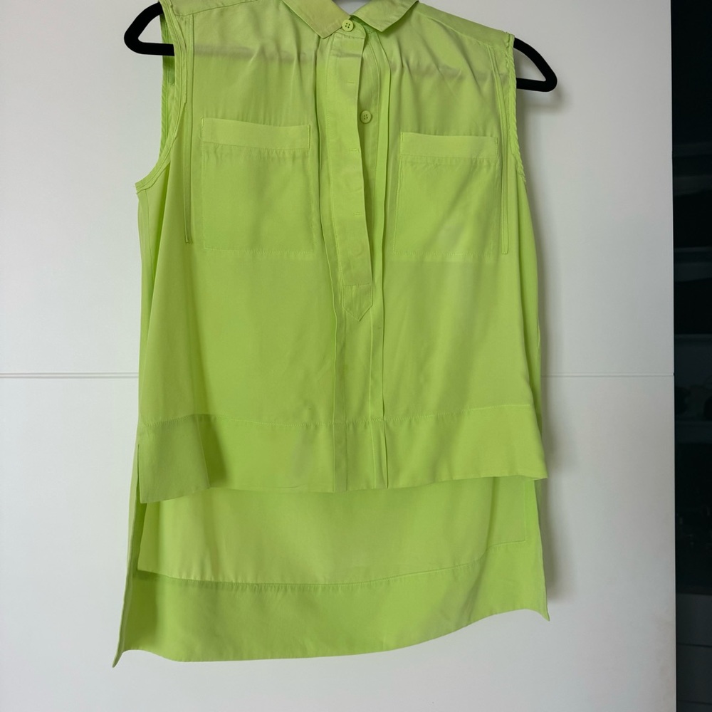 DIANE VON FURSTENBERG
Silk shirt
4 US
Very good condition
